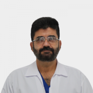 The photo was taken in the foreground, with white background and Professor Juan Carlos Castillo Cadena in the center.