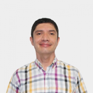 The photo was taken in close-up, on a white background, with the professor Yeizon Rrodriguez positioned in the center.
