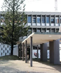 General plan of the entrance to the School building.