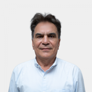 Front photograph of Professor Alberto David Pertuz