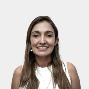 Fotografía frontal de la profesora Edna Magaly Gamboa