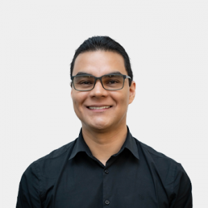Fotografía frontal del profesor German Alexis Zafra Sierra