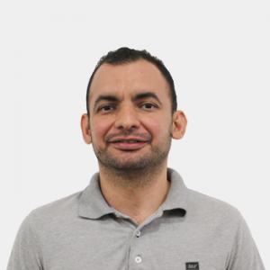 Front photograph of Professor Héctor Edonis Pinedo Tapia
