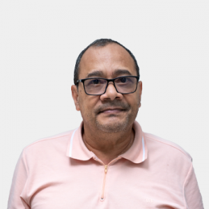Front photograph of Professor Herminsul de Jesús Cano