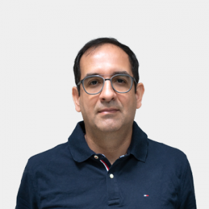 Front photograph of Professor Jhon Jairo Castillo