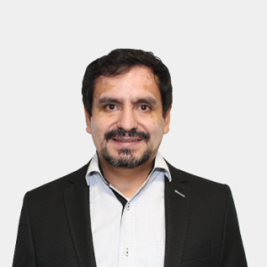 Front photograph of Professor Julio Roberto Pinzon
