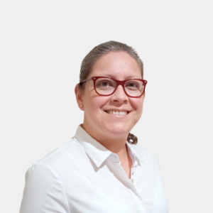 Fotografía frontal de la profesora Katherin Castro Rios