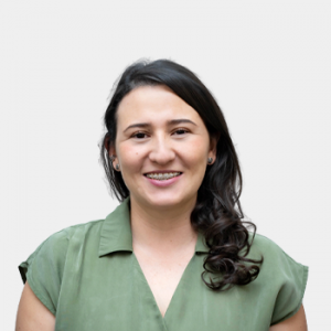 Fotografía frontal de la profesora Mayra Alejandra Machuca Pérez