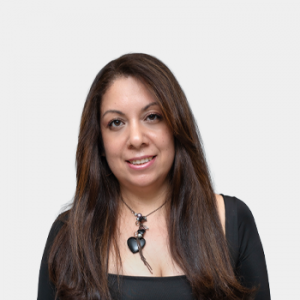 Front photograph of Professor Yennifer Yuliana Rios