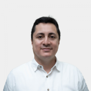 Front photograph of Professor Freddy Ruiz