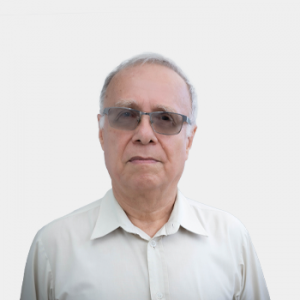 Fotografía frontal del profesor Jorge Martinez Tellez