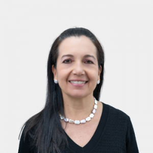 Fotografía frontal de la profesora Martha Lucia Africano