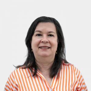 Fotografía frontal de la profesora Esperanza Herrera