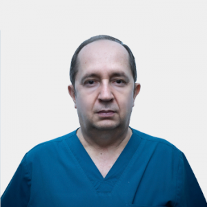 Fotografía frontal del profesor Francisco Naranjo