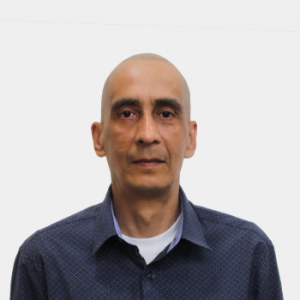 Front photograph of Professor Héctor Rojas