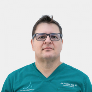 Fotografía frontal del profesor Juan Dario Alviar