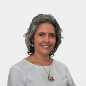 Front photograph of Professor Andrea Hernández Quirama