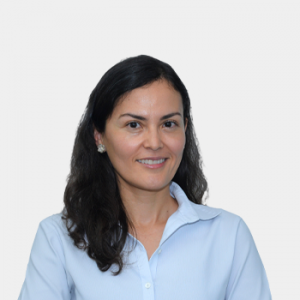 Fotografía frontal de la profesora Viviana Sánchez Torres