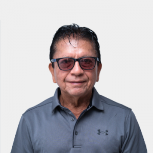 Fotografía frontal del profesor Isnardo Gonzales Jaimes