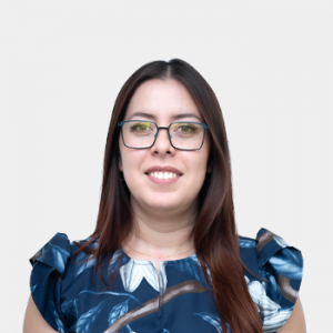 Fotografía frontal de la profesora Lili Dahiana Becerra