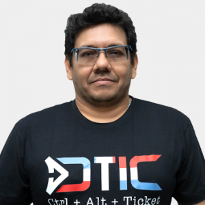 Fotografía frontal del funcionario Edgar Meza