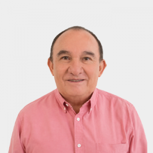 Fotografía frontal del profesor Gerardo Bautista Ardila