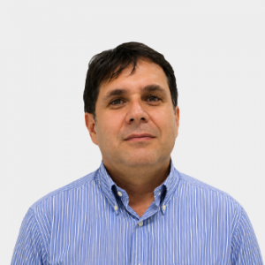 Fotografía frontal del profesor Carlos Fidel Amaris Castilla