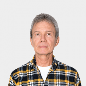 Fotografía frontal del profesor Jaime Guillermo Barrero