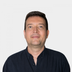 Fotografía frontal del profesor Jorge Francisco Maldonado Serrano