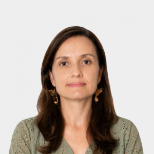 Photo in foreground; professor María A Mantilla centered with a white background.