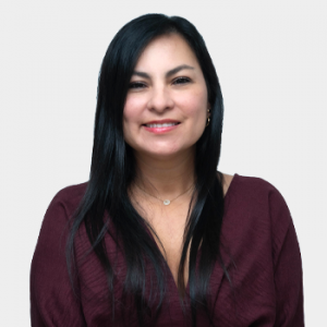 Fotografía frontal de la funcionaria Diana Guerrero