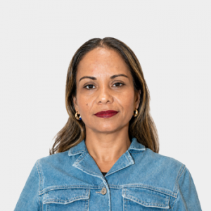 Fotografía frontal del profesora Luz Mary Quintero