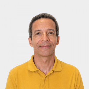 Front photograph of Professor Rafael Alberto Barragán Gómez